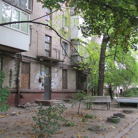Apartment On Sobornyi Avenue 143 Near Intourist Hotel Zaporizhia Exterior photo